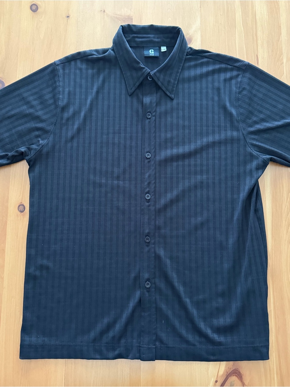 Vintage GUESS Jeans Men’s Short Sleeve Button-Up Shirt - Size L